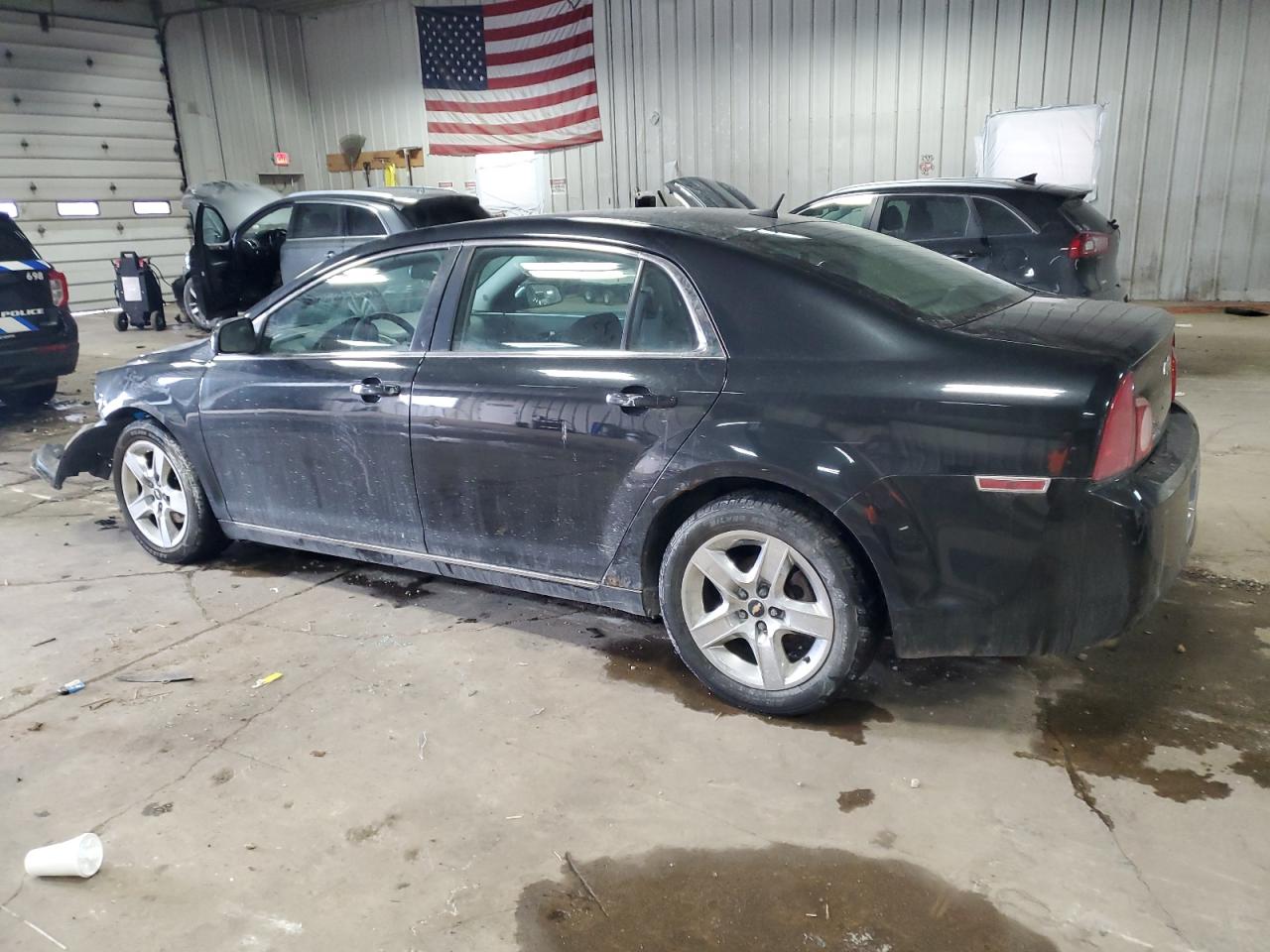 2010 Chevrolet Malibu - Image 2