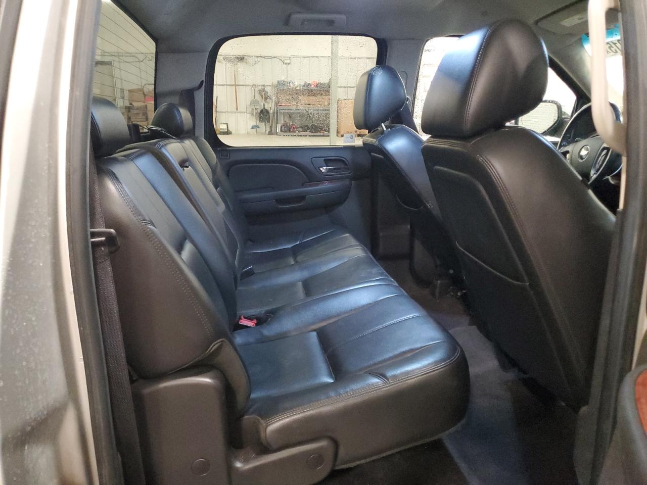 2010 Chevrolet Silverado - Image 10