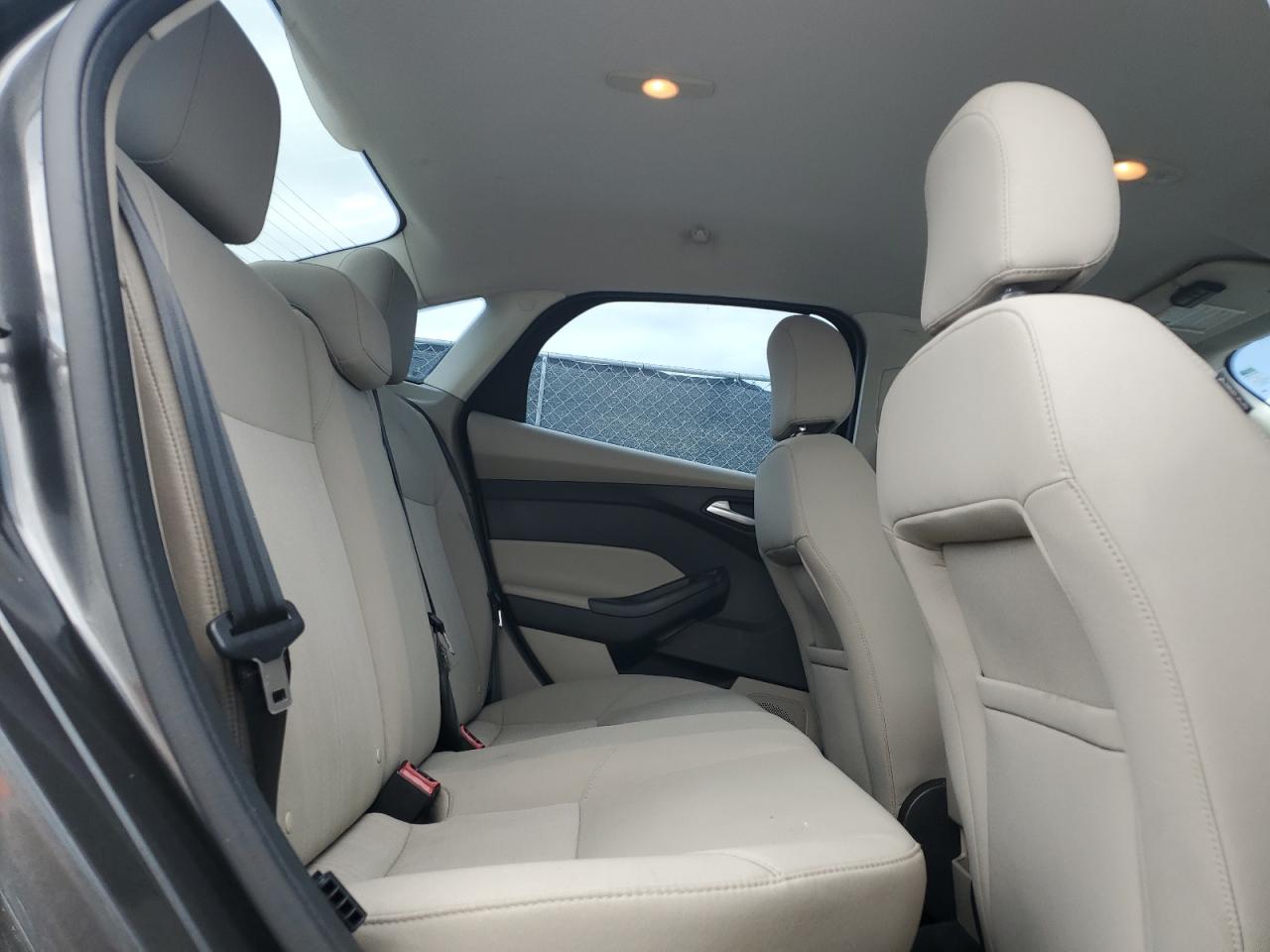 2015 Ford Focus - Image 10