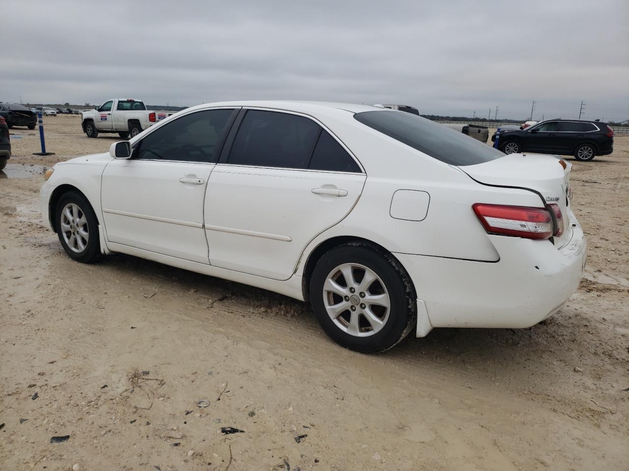 2011 Toyota Camry - Image 2
