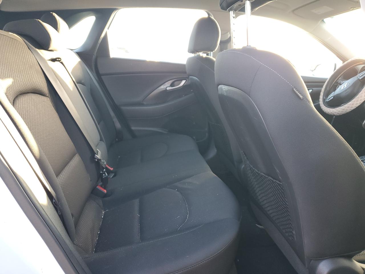 2020 Hyundai Elantra - Image 10
