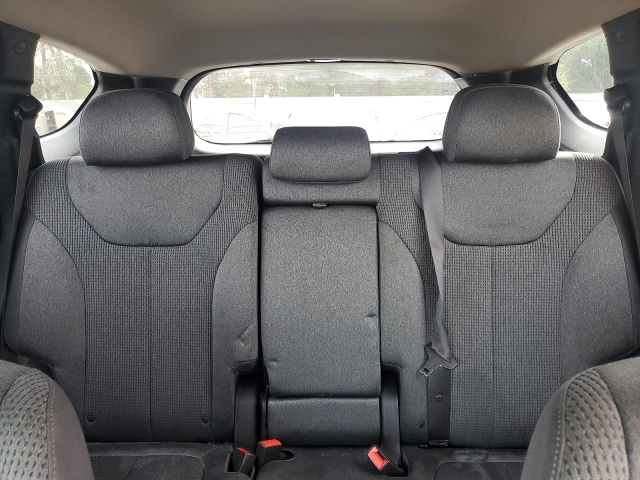 2020 Hyundai Santa Fe - Image 10