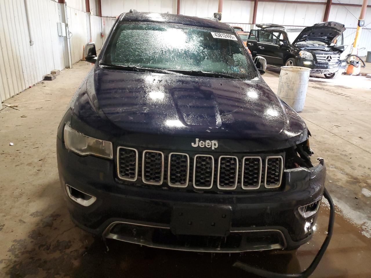 2018 Jeep Grand Cherokee - Image 5