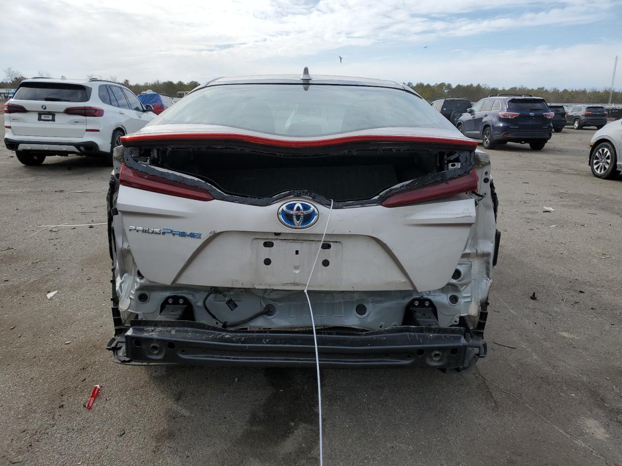 2022 Toyota Prius - Image 6