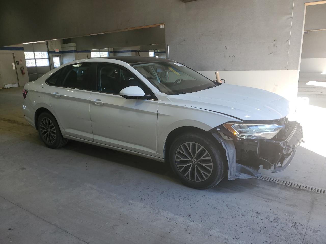 2019 Volkswagen Jetta - Image 4