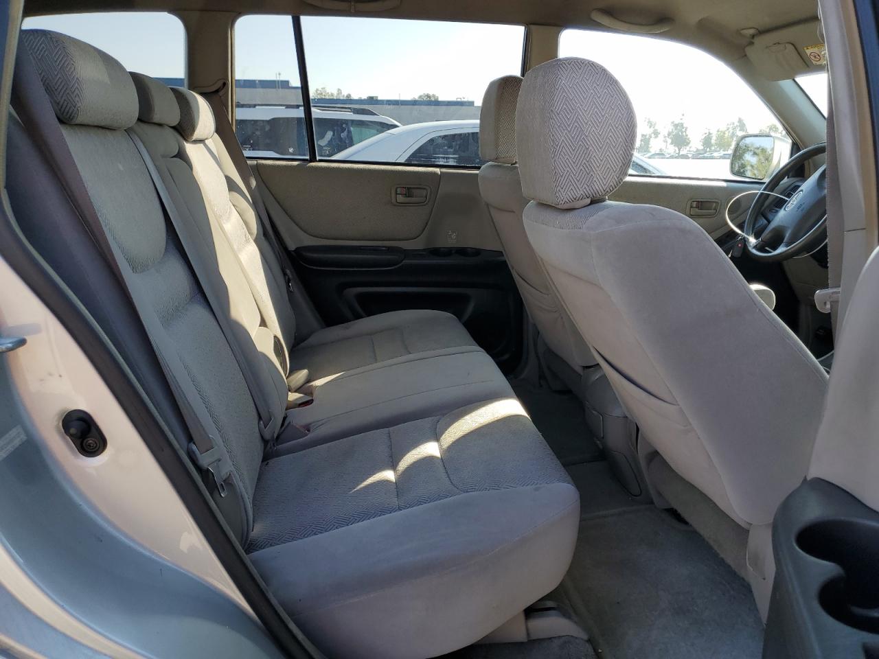 2003 Toyota Highlander - Image 11