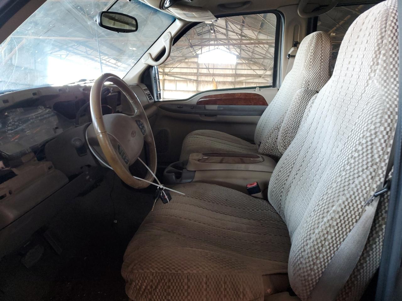 2002 Ford Excursion - Image 7