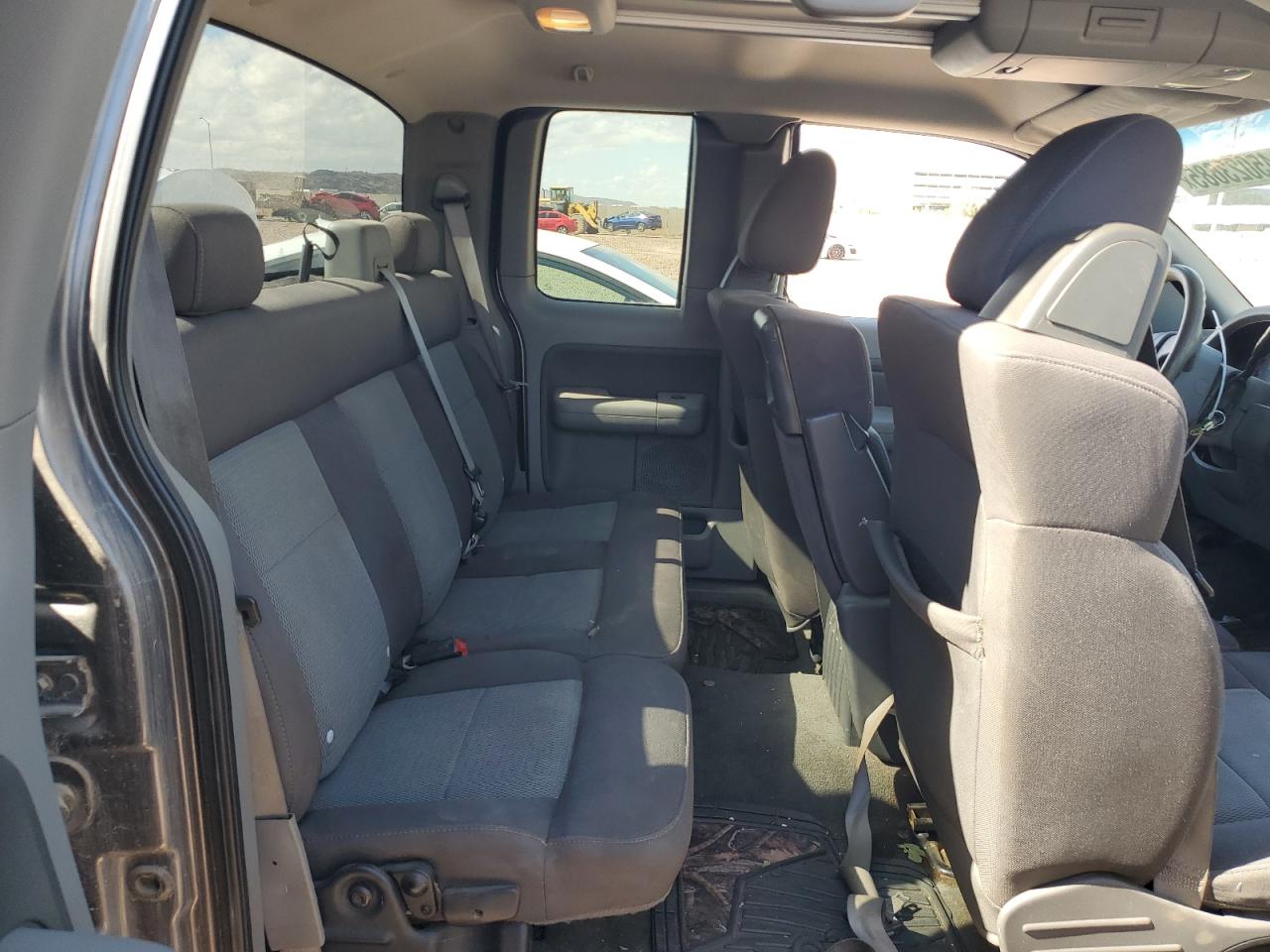 2004 Ford F-150 - Image 10