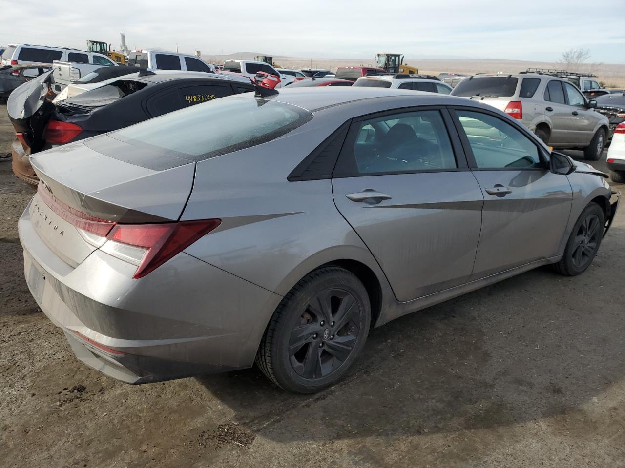 2021 Hyundai Elantra - Image 3