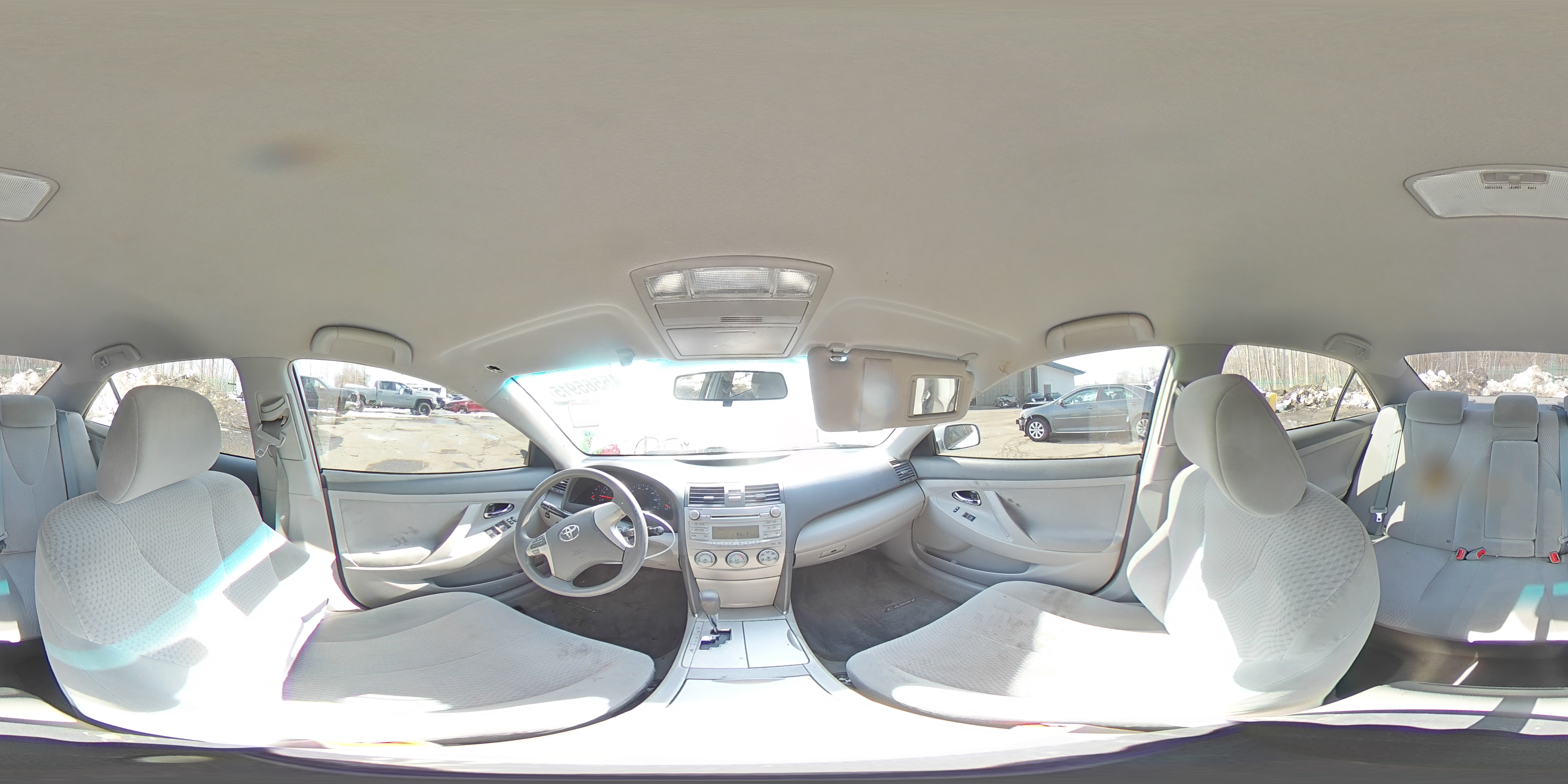 2011 Toyota Camry - Image 13