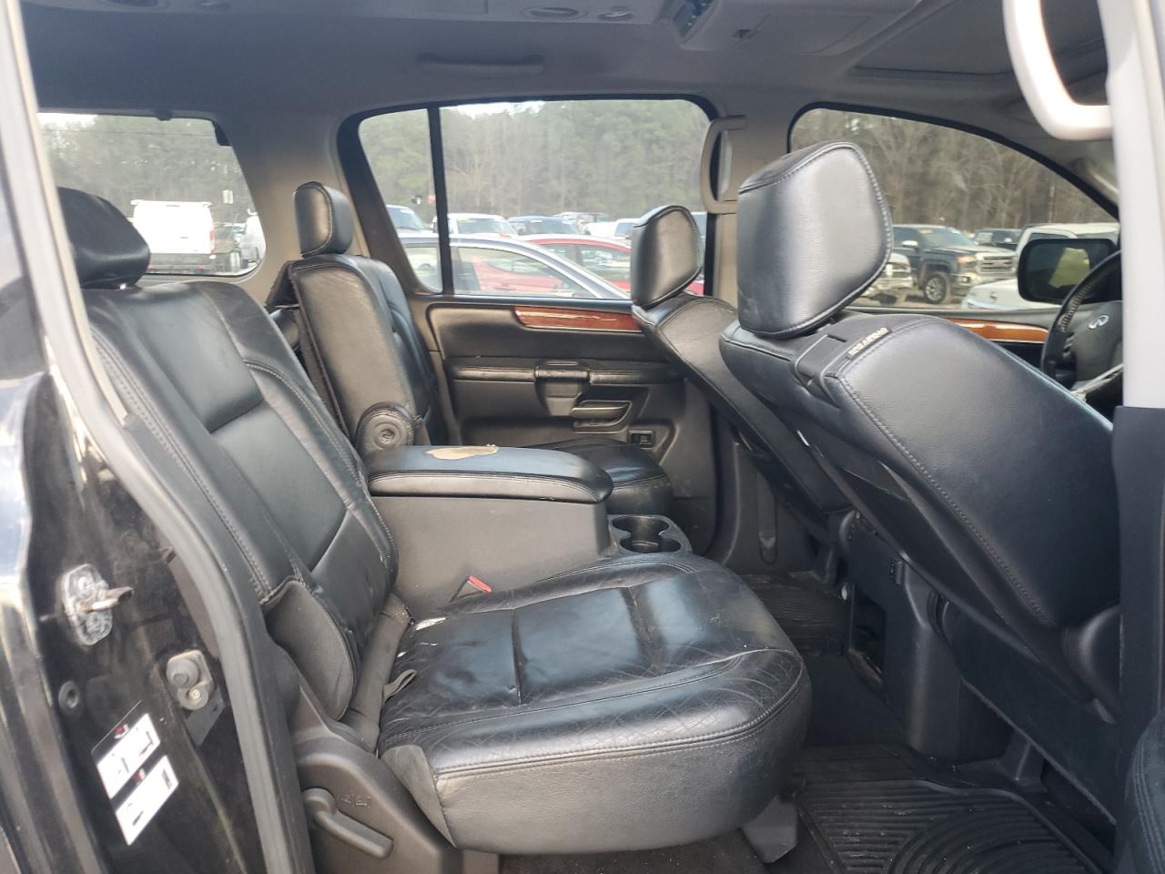 2010 Infiniti QX56 - Image 11