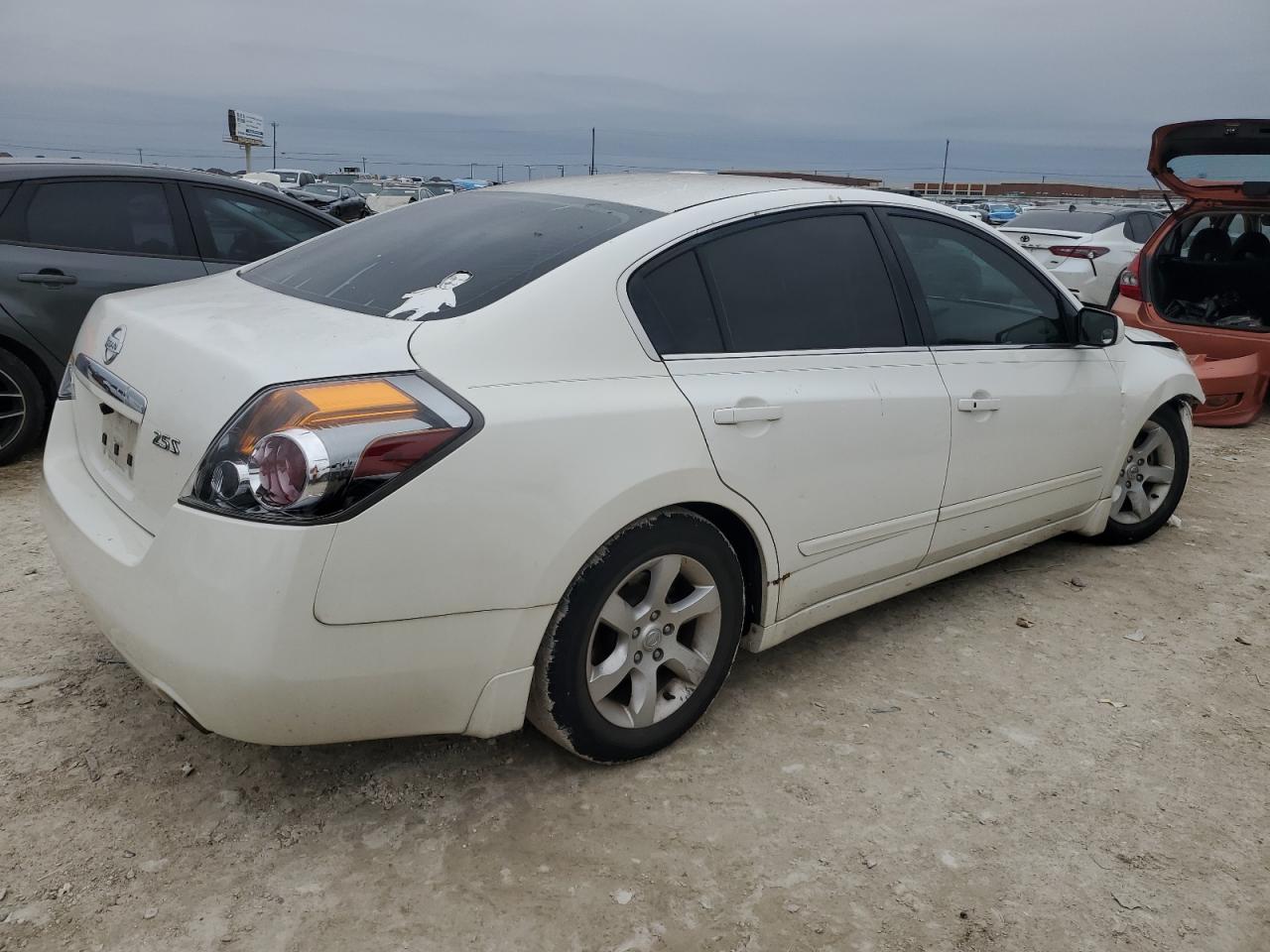 2009 Nissan Altima - Image 3