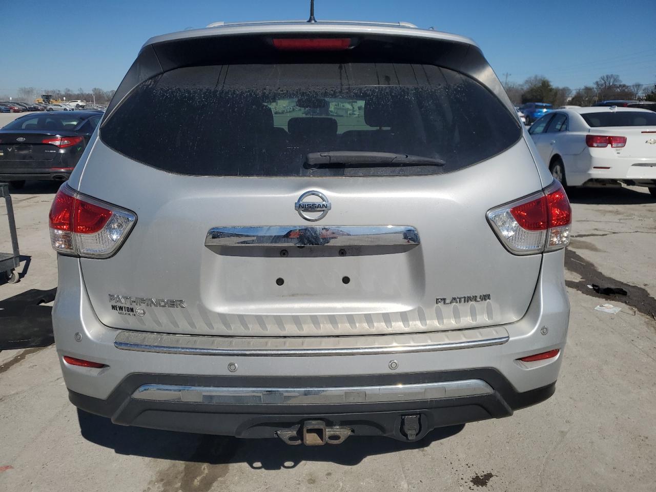 2015 Nissan Pathfinder - Image 6