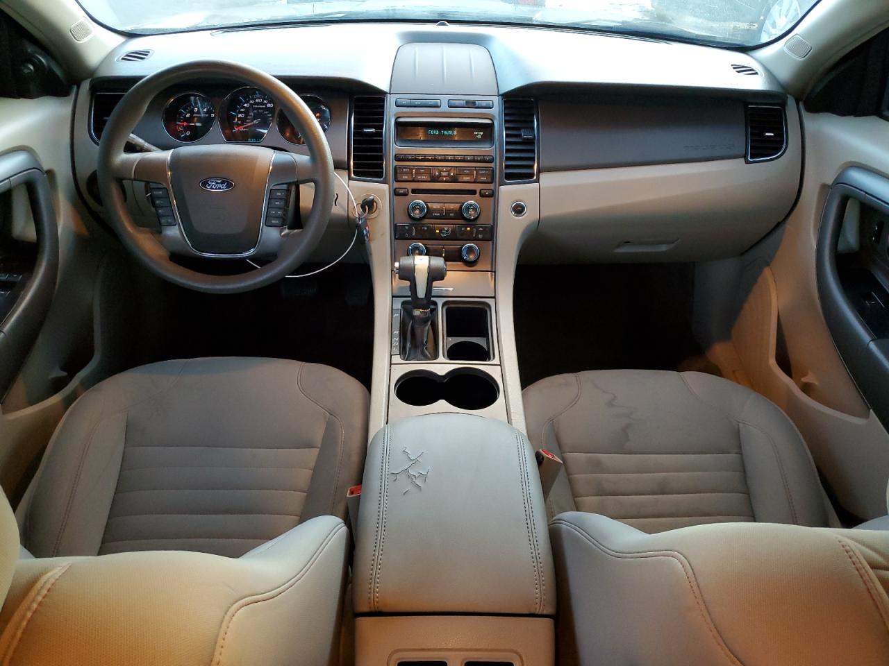 2011 Ford Taurus - Image 8