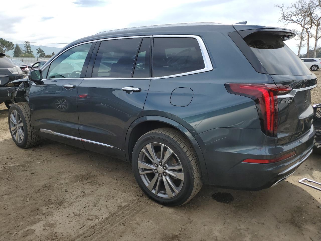 2020 Cadillac XT6 - Image 2