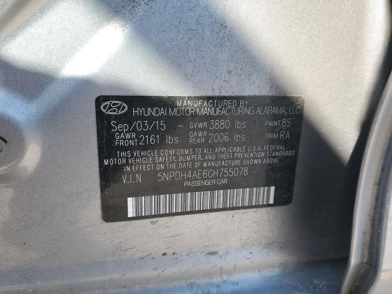 2016 Hyundai Elantra - Image 13