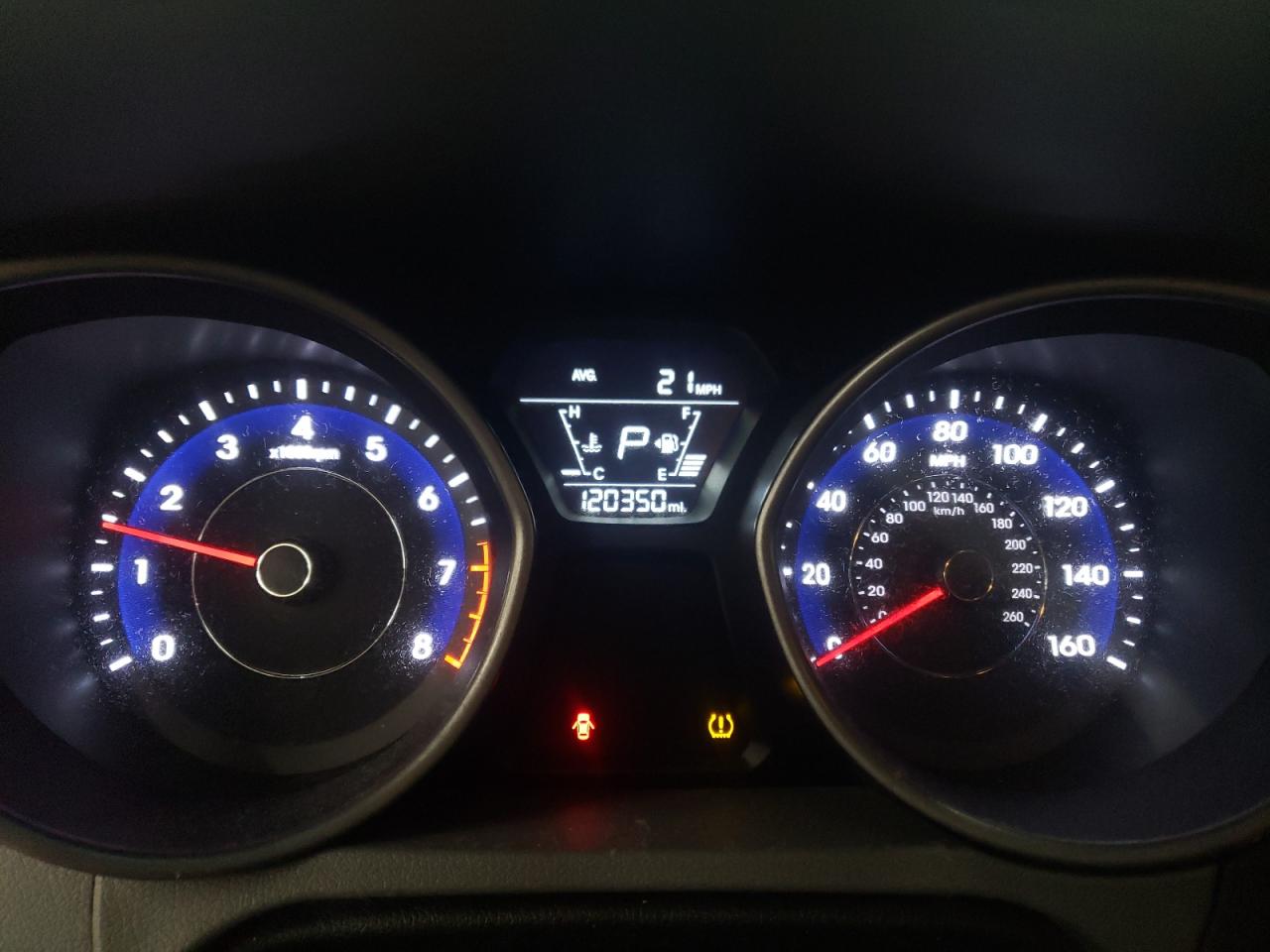 2014 Hyundai Elantra - Image 9
