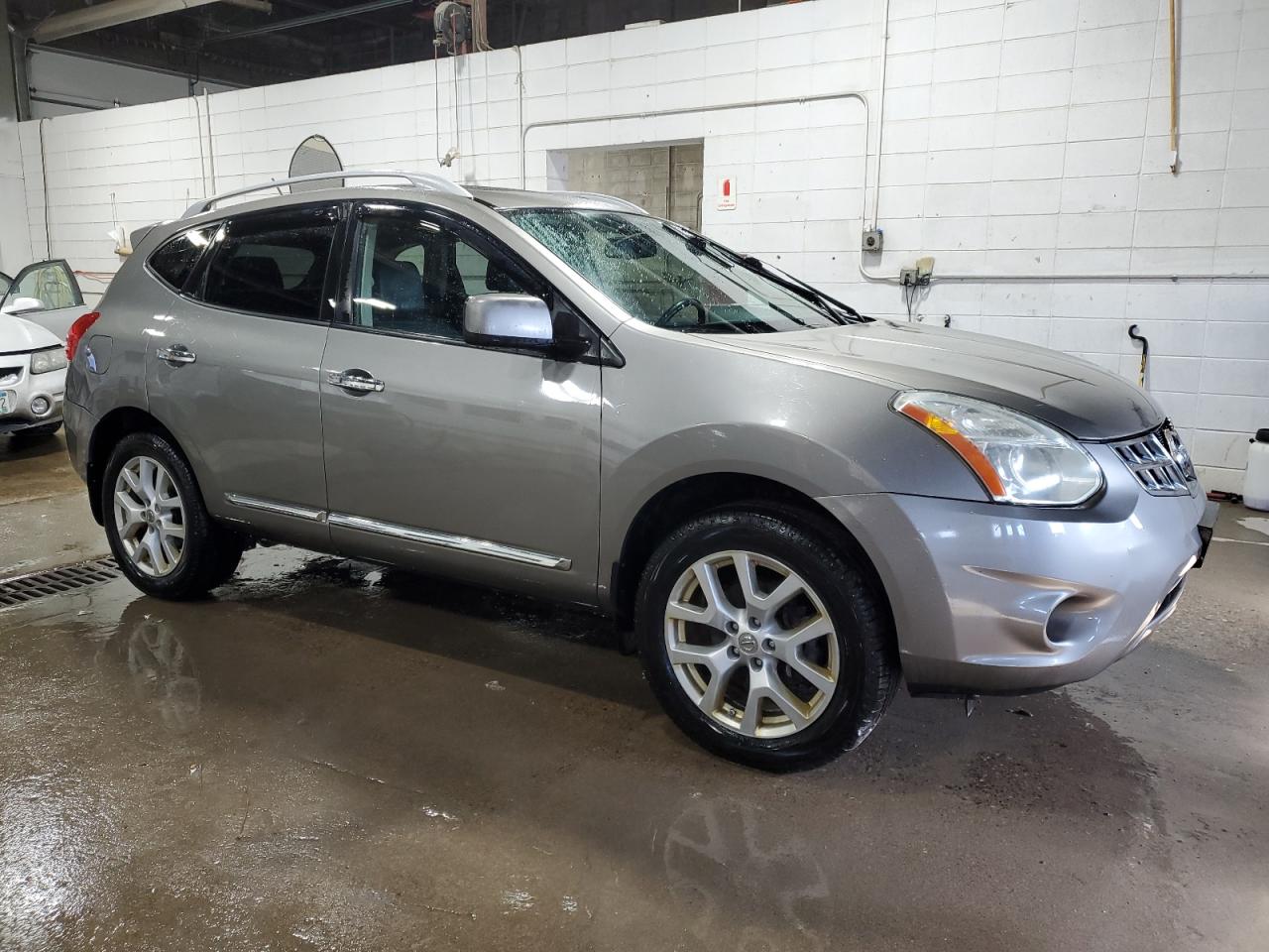 2011 Nissan Rogue - Image 4