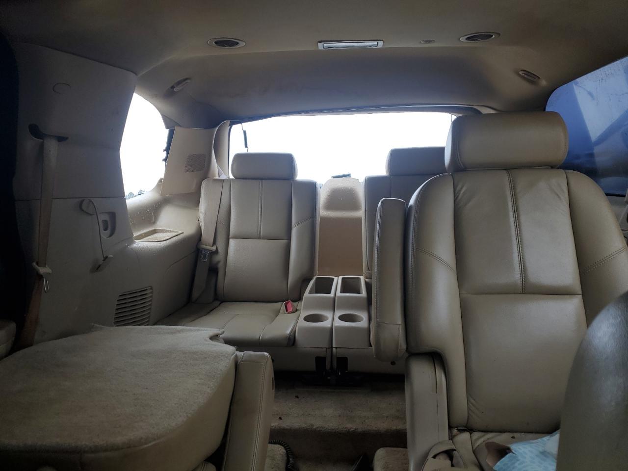 2007 Chevrolet Tahoe - Image 10