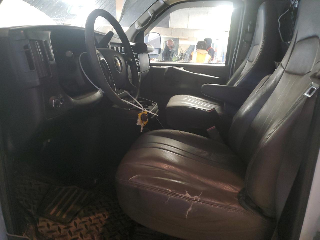 2015 Chevrolet Express - Image 7