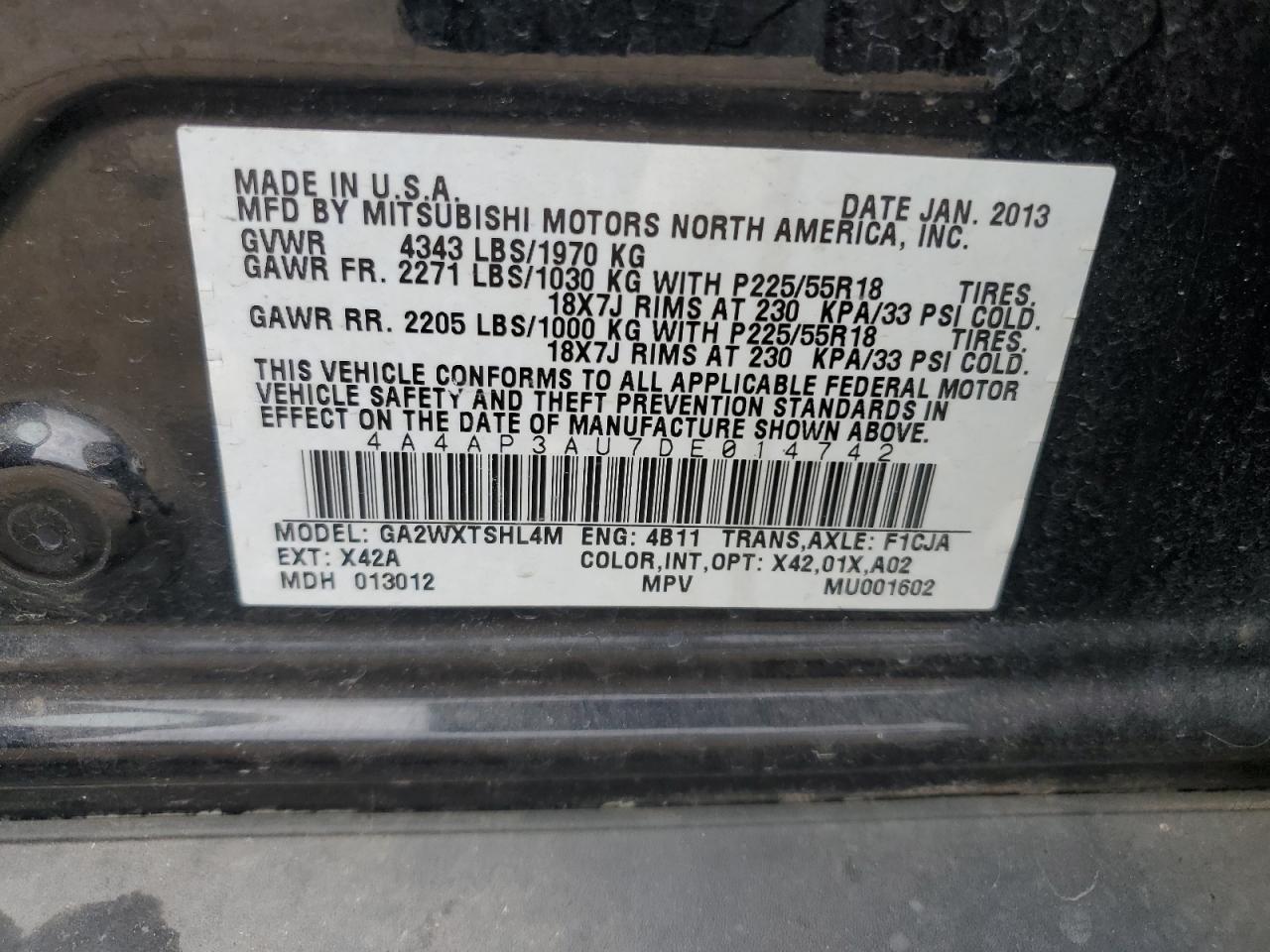 2013 Mitsubishi Outlander - Image 13
