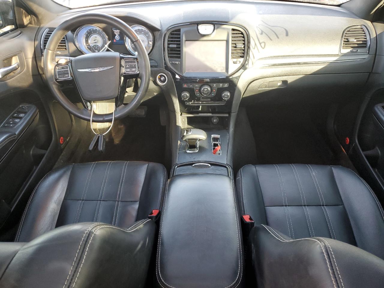 2014 Chrysler 300 - Image 8