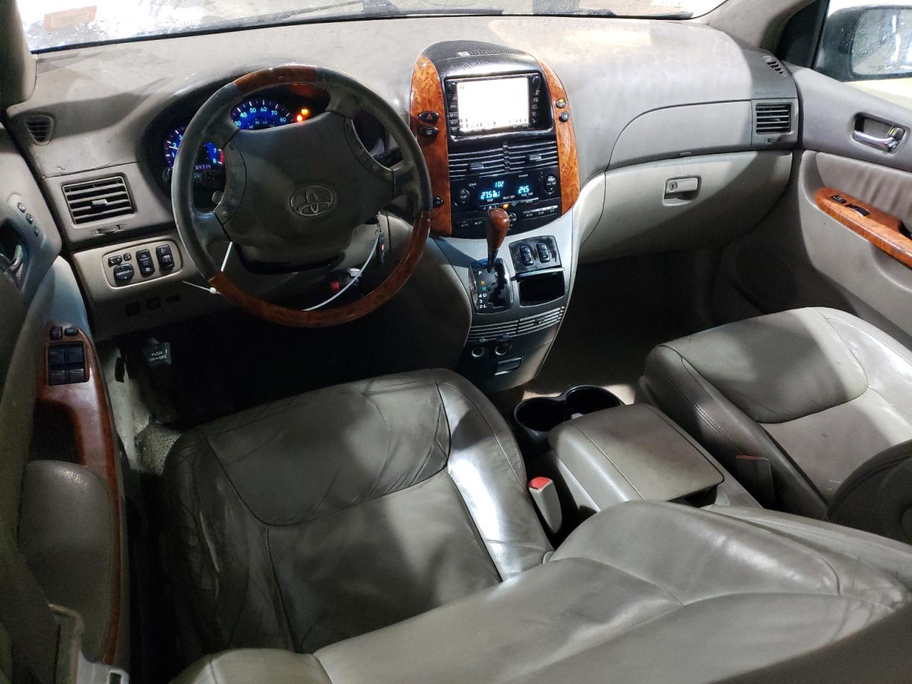 2006 Toyota Sienna - Image 8