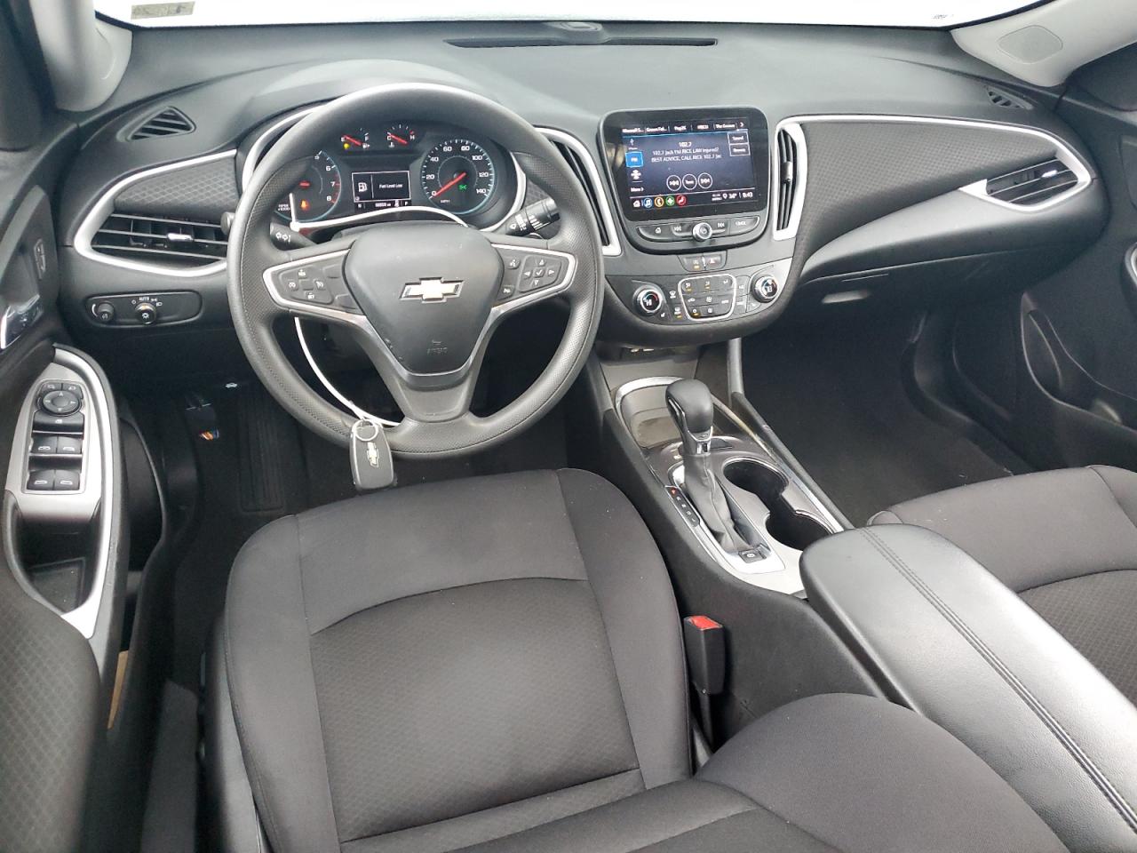 2022 Chevrolet Malibu - Image 8