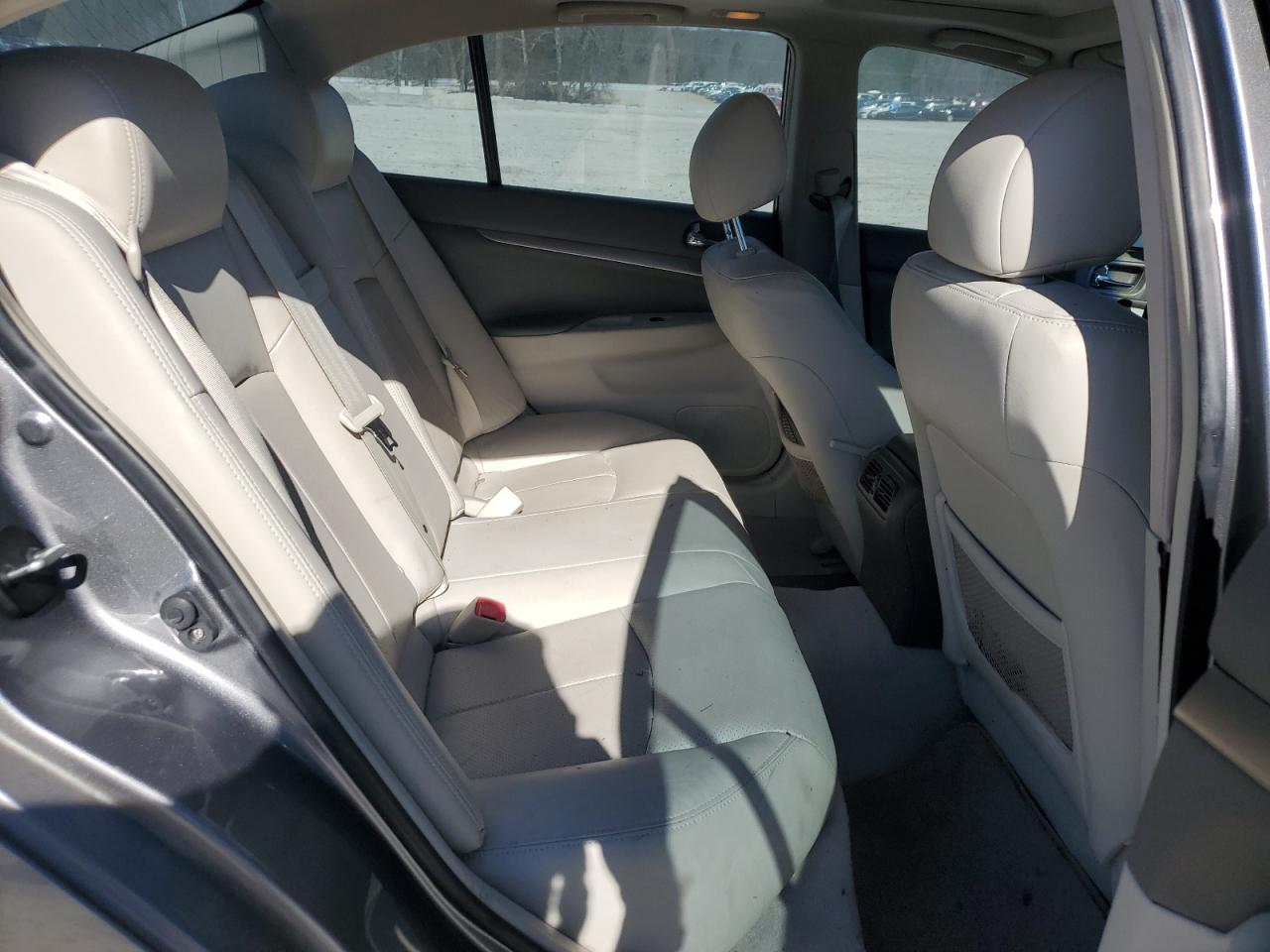 2012 Infiniti G - Image 10