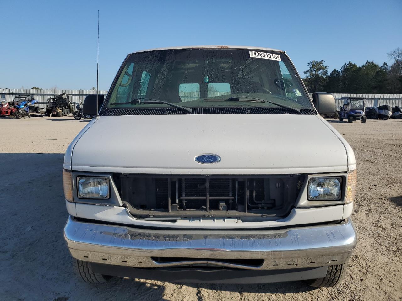 2002 Ford Econoline - Image 5