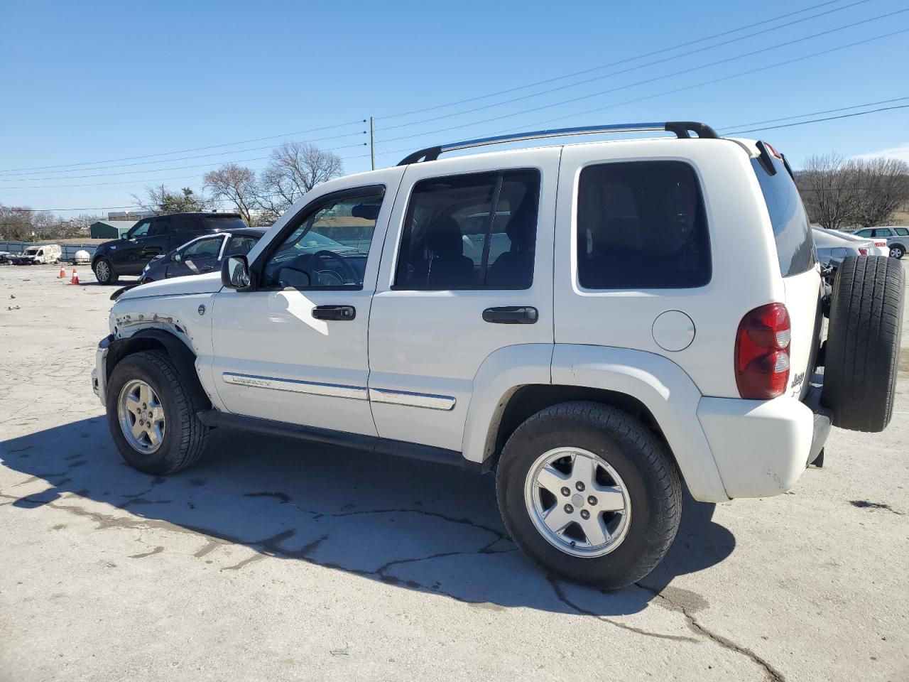 2005 Jeep Liberty (North America) - Image 2