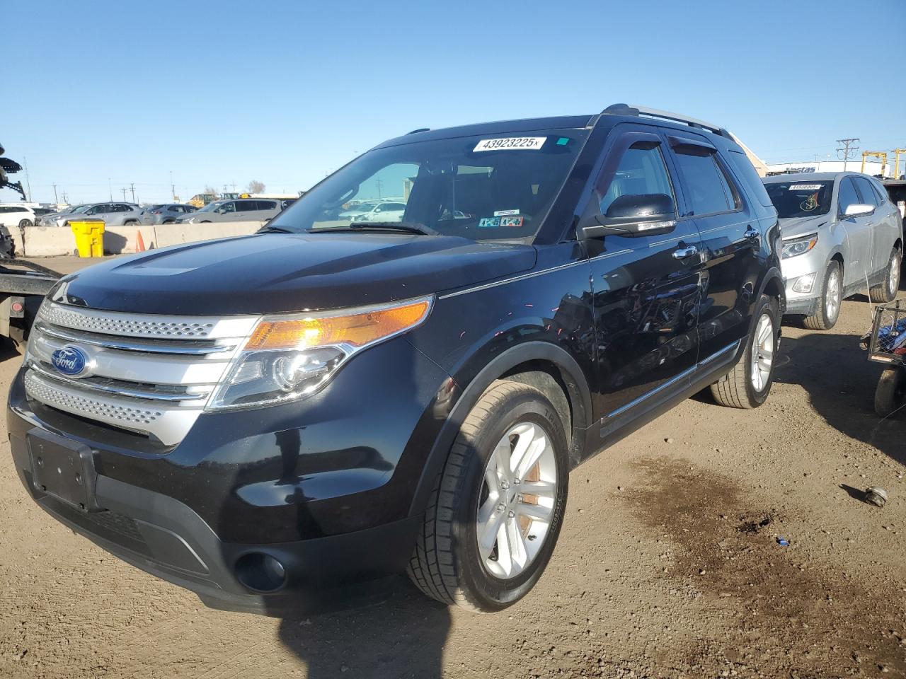2015 Ford Explorer - Image 1