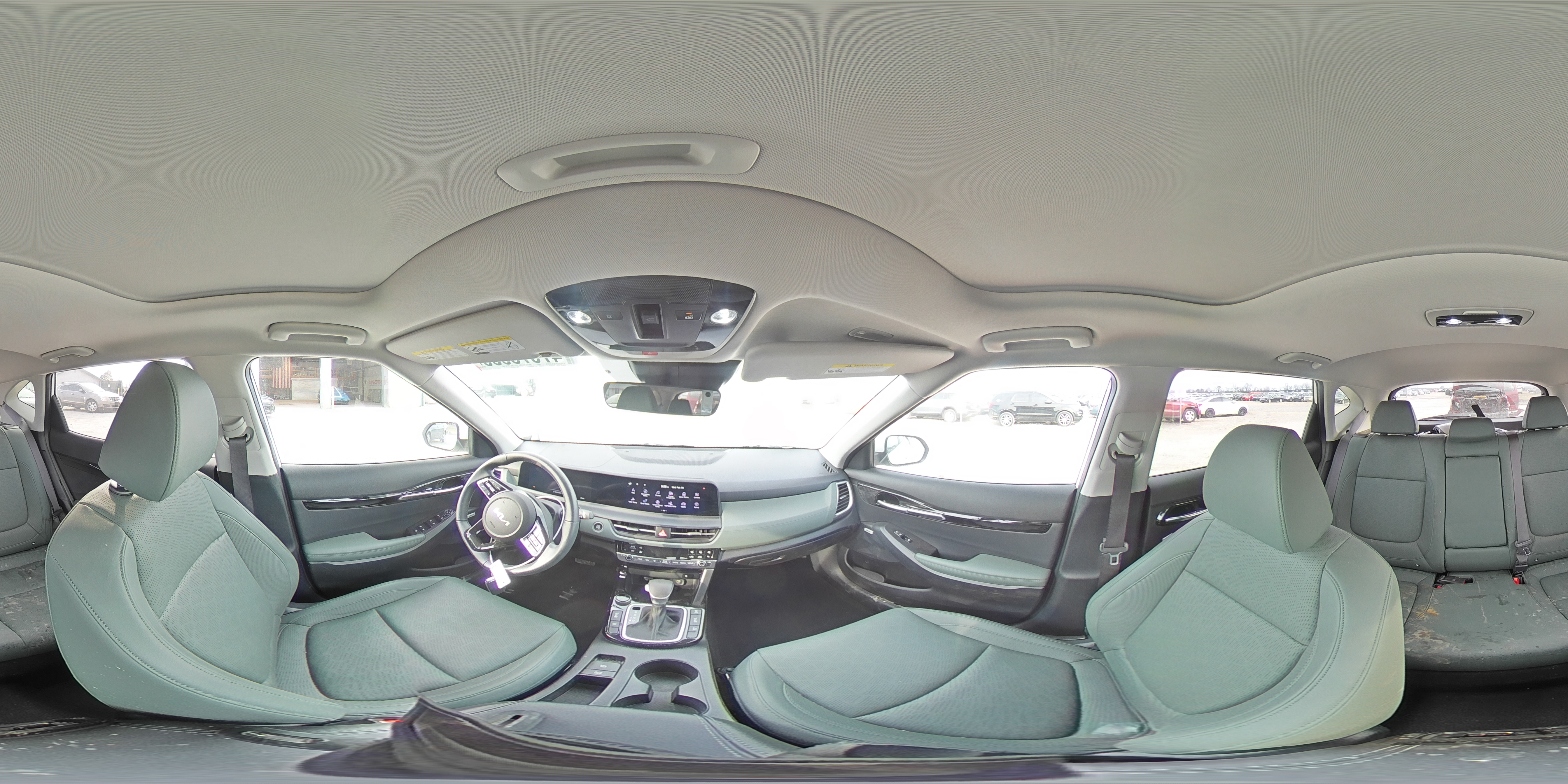 2024 Kia Seltos - Image 14