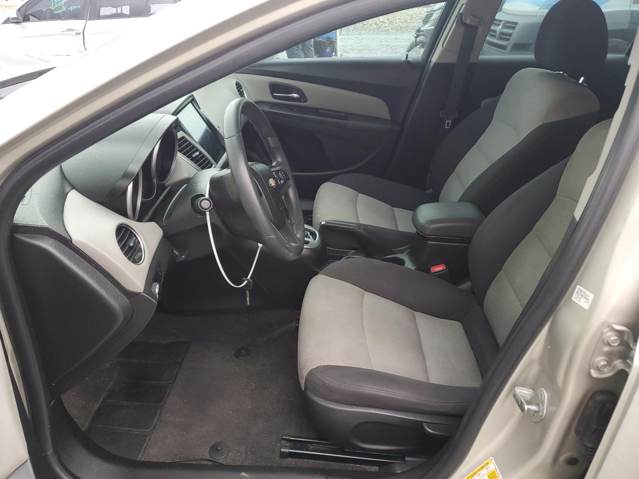 2013 Chevrolet Cruze - Image 7