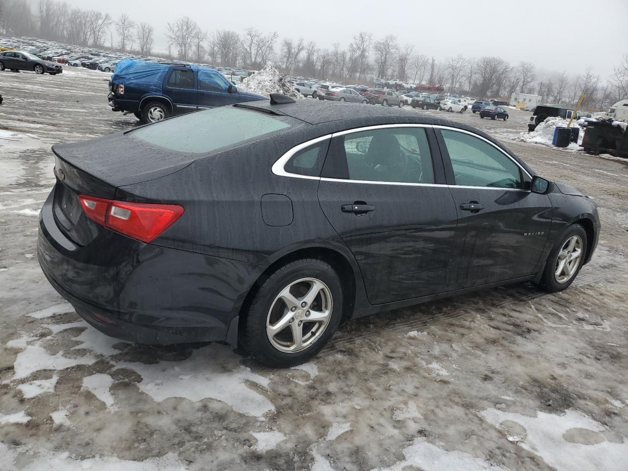 2018 Chevrolet Malibu - Image 3