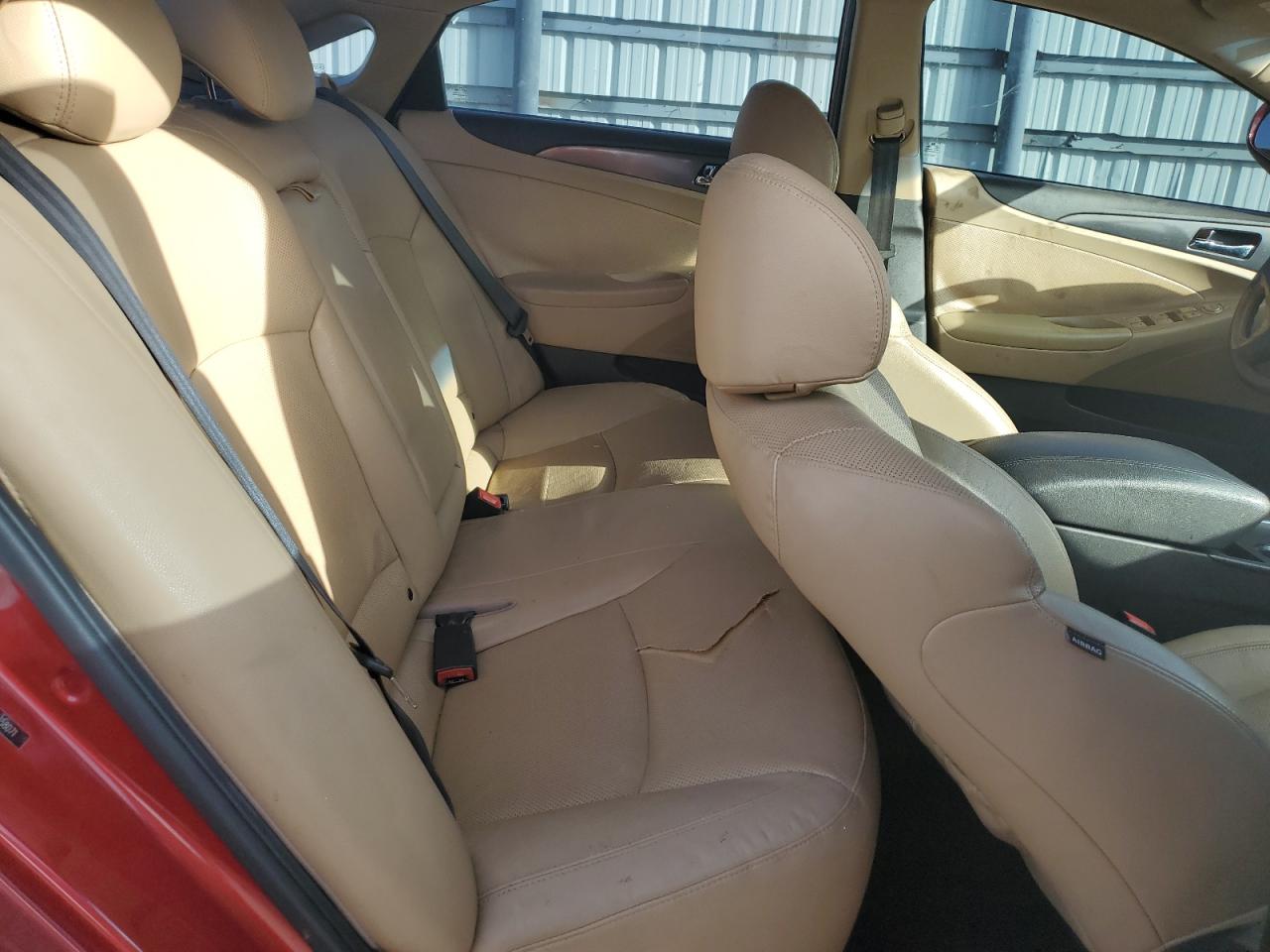 2012 Hyundai Sonata - Image 10