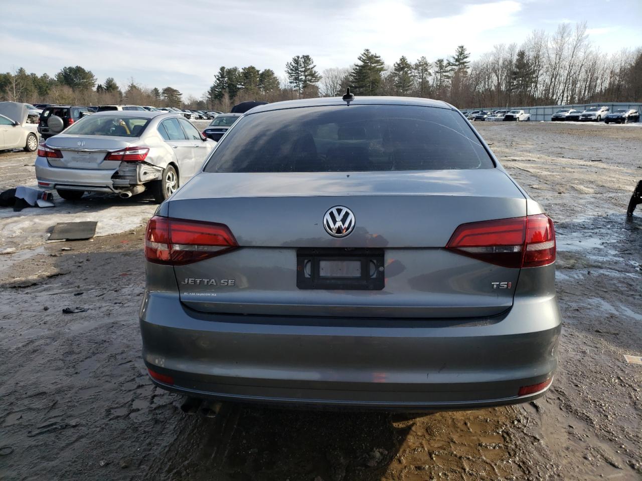 2016 Volkswagen Jetta - Image 6