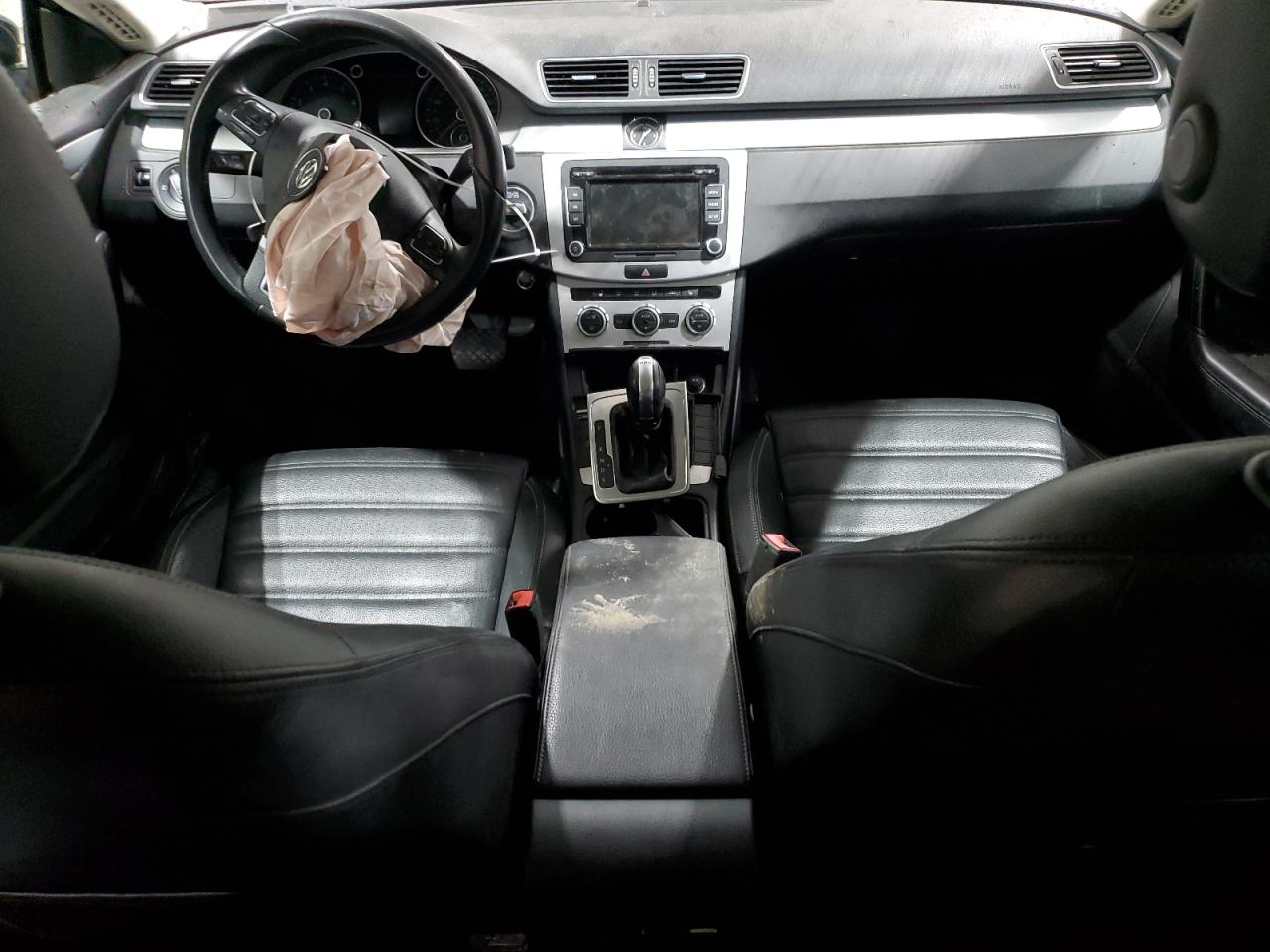 2013 Volkswagen Passat CC - Image 8