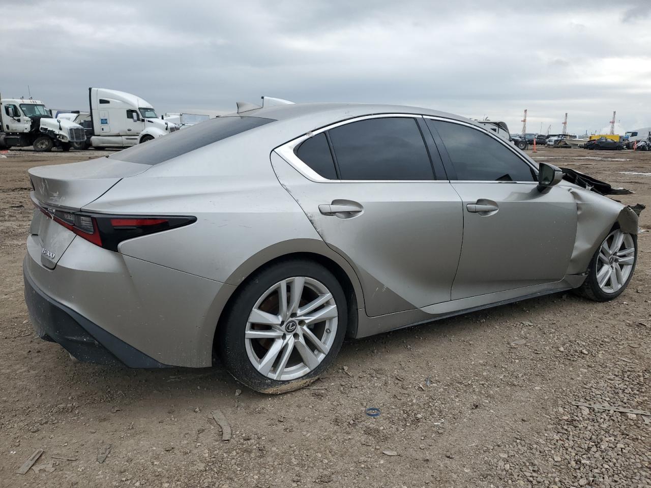 2021 Lexus IS - Image 3