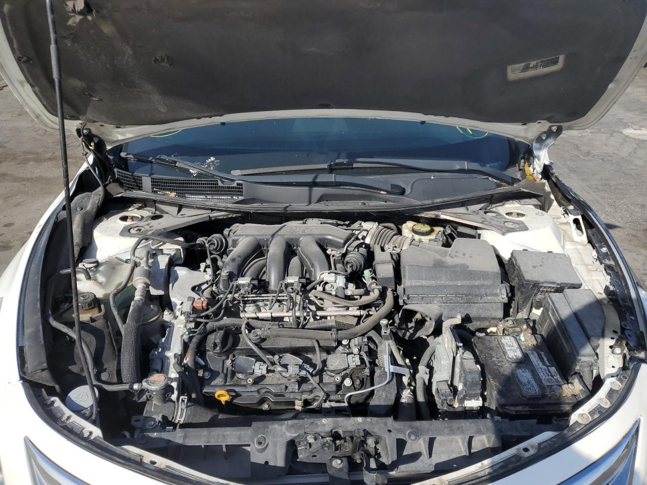 2015 Nissan Altima - Image 12