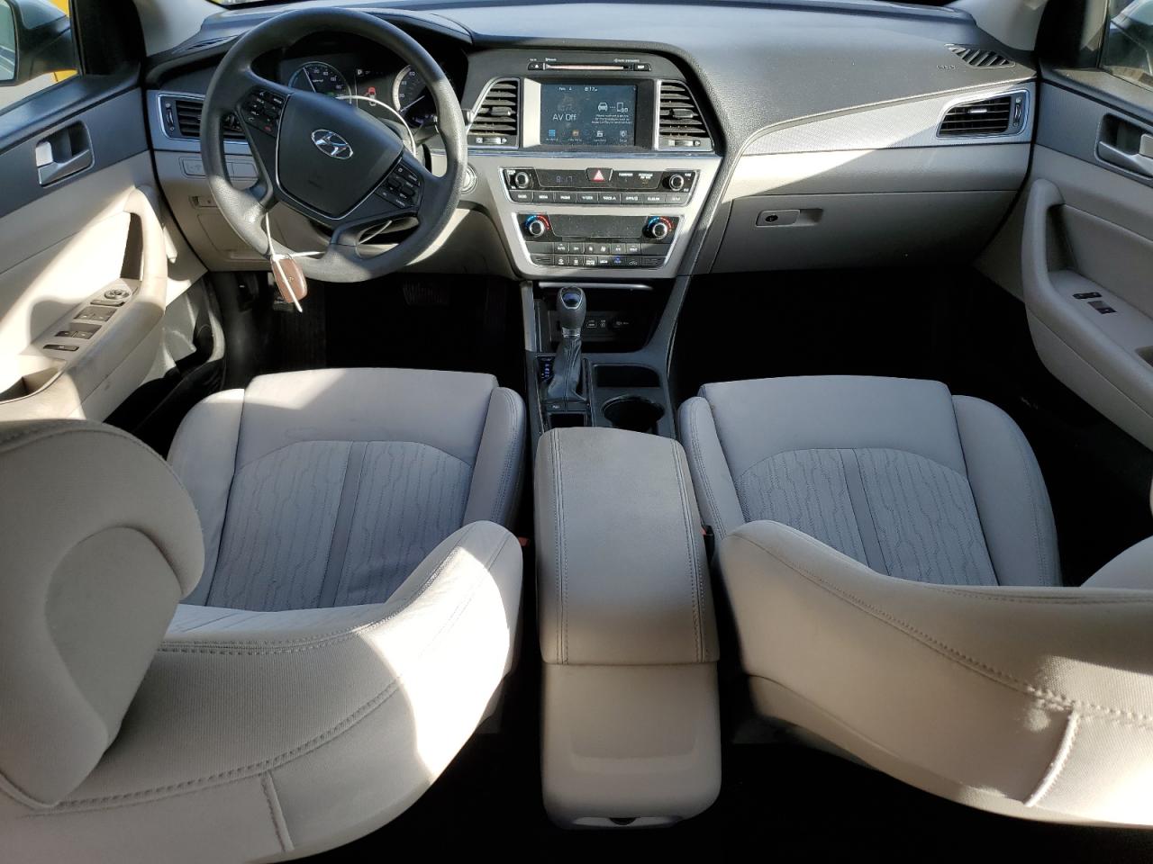 2017 Hyundai Sonata - Image 8