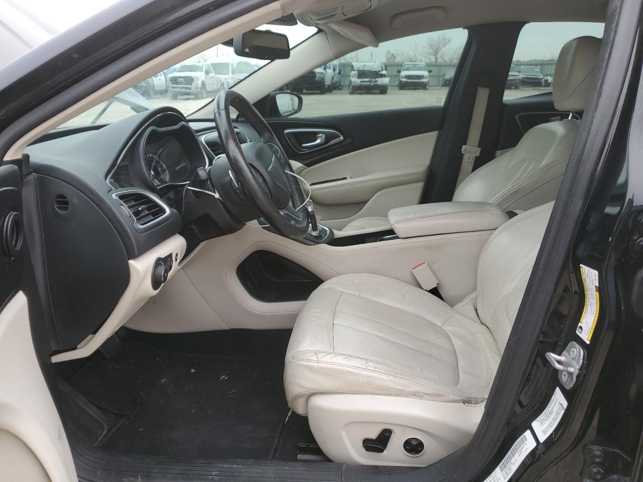 2015 Chrysler 200 - Image 7