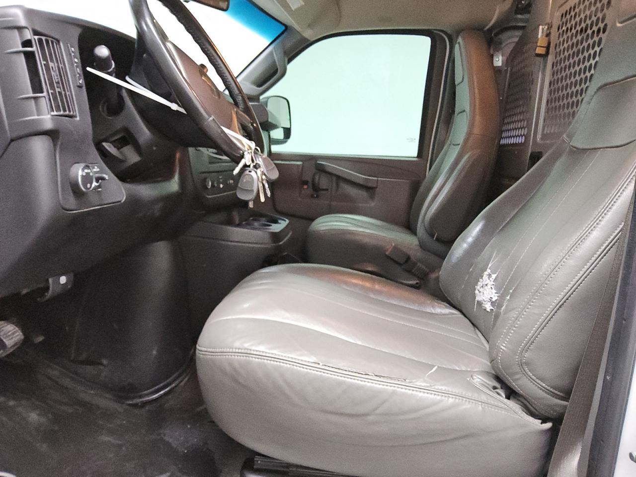 2018 Chevrolet Express - Image 7