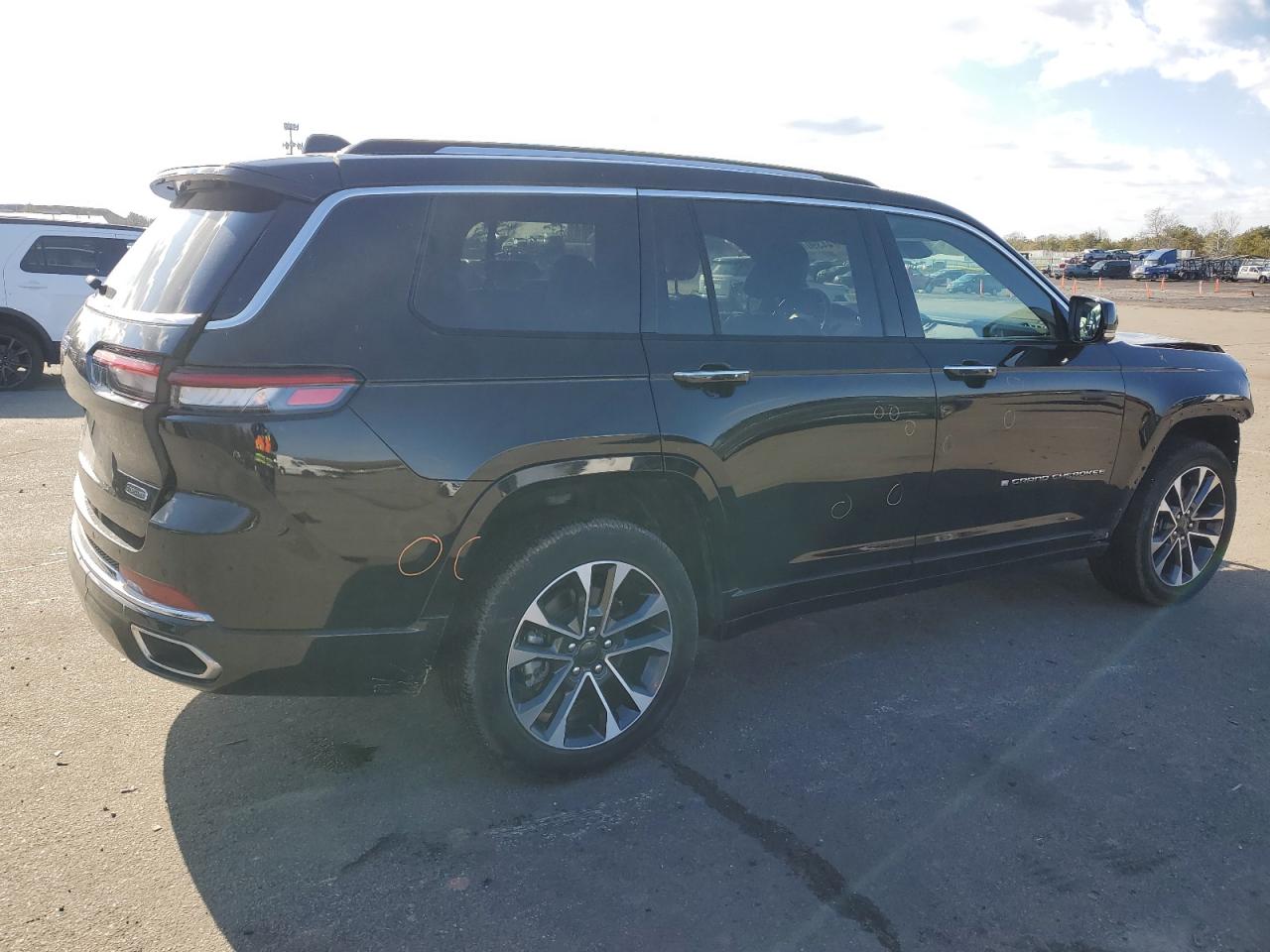 2021 Jeep Grand Cherokee - Image 3