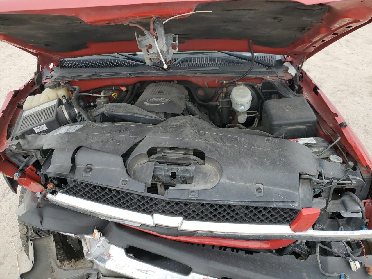 2004 Chevrolet Silverado - Image 11