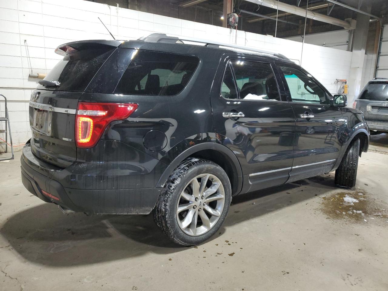 2015 Ford Explorer - Image 3