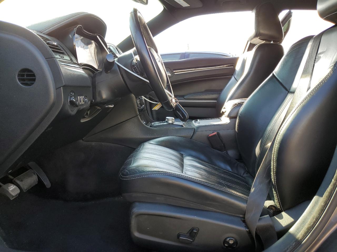 2018 Chrysler 300 - Image 7