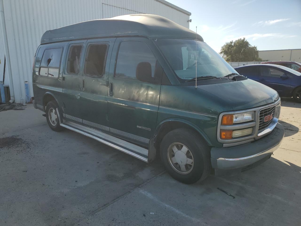 1998 GMC Savana - Image 4