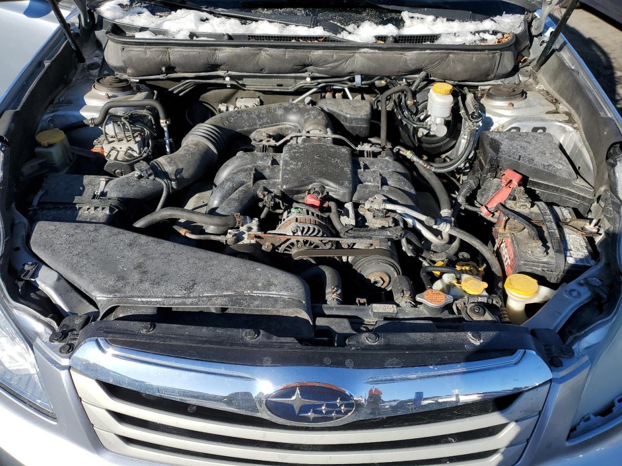 2012 Subaru Outback - Image 12