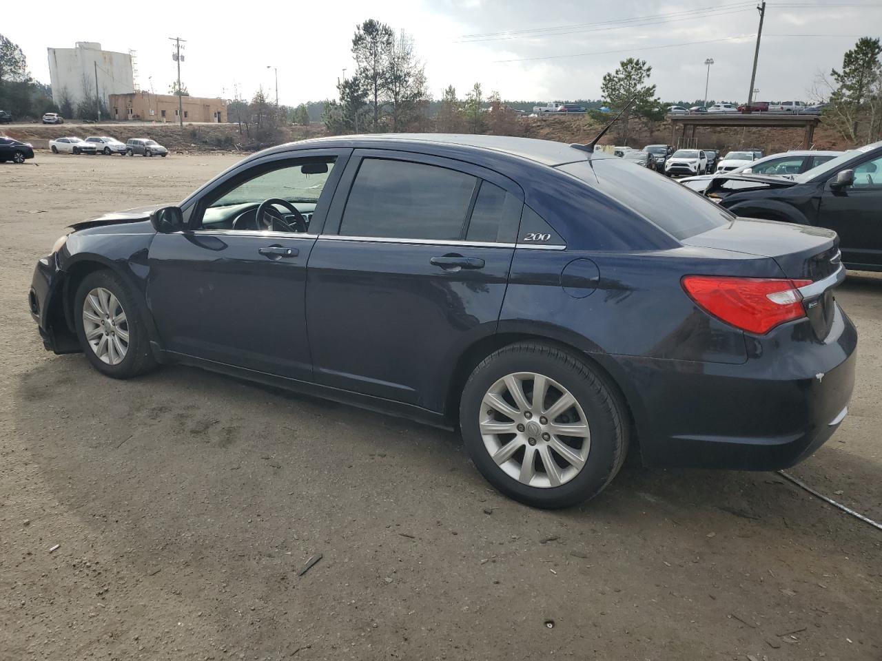 2011 Chrysler 200 - Image 2